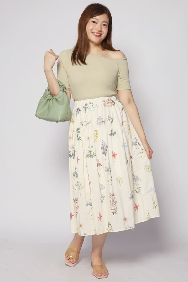 Zann Floral Skirt in Cream - Image 4